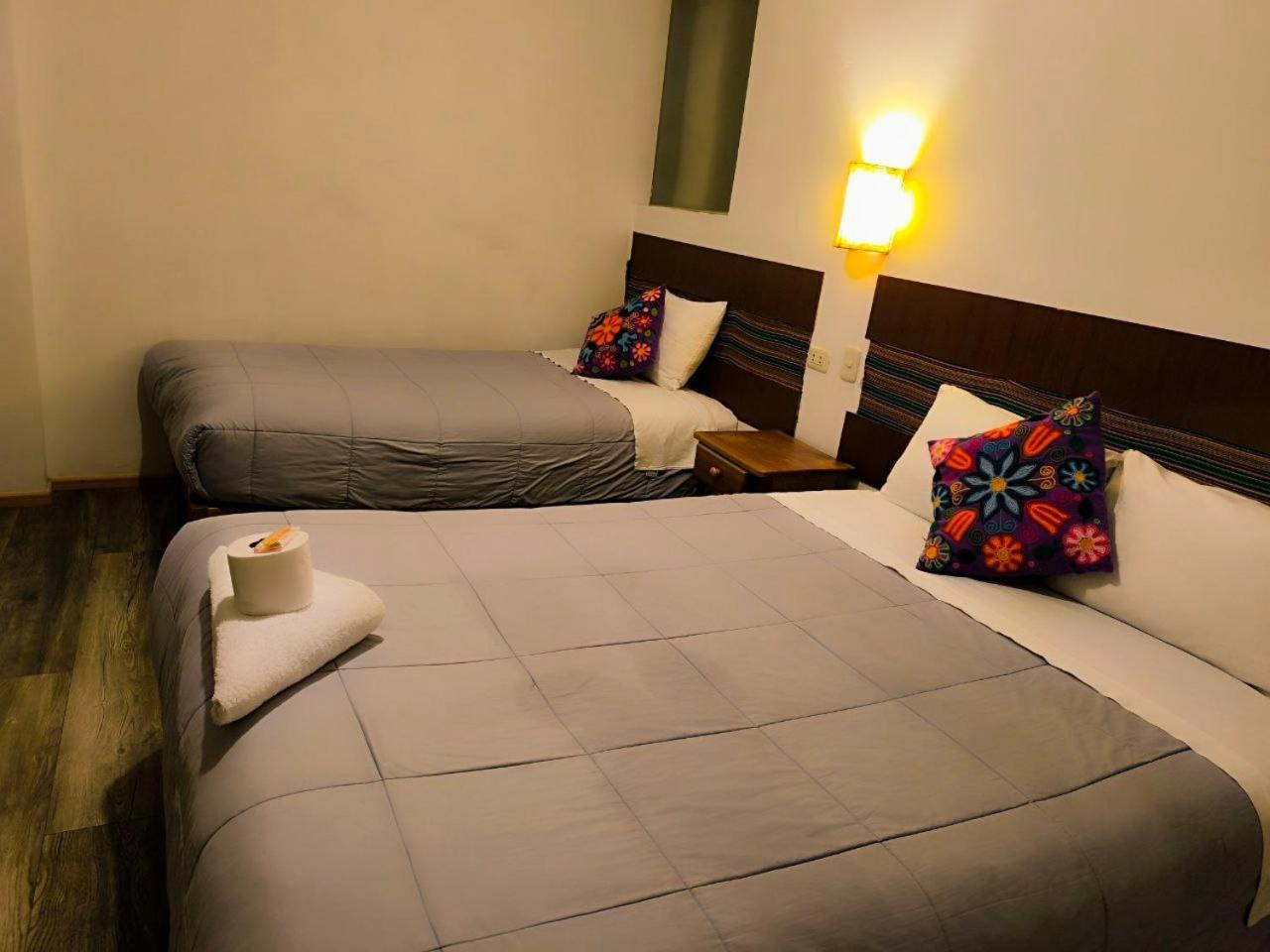 Hostal Balcon De Piedra อูรูบัมบา ภายนอก รูปภาพ